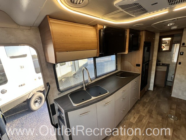 2019 Winnebago View 24D - Image 15
