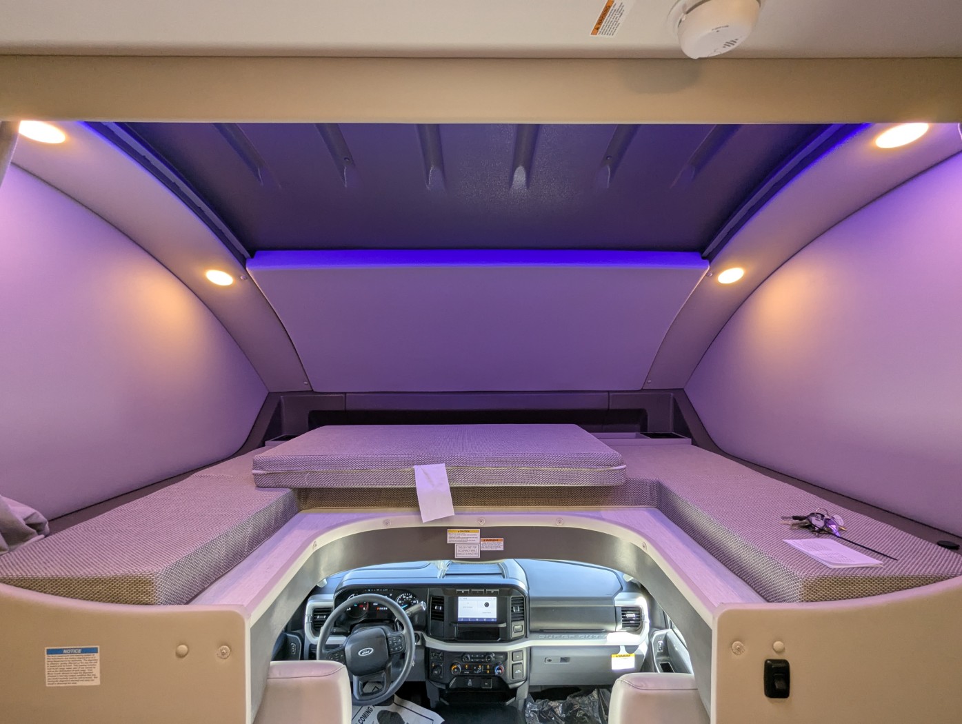 2026 Thor Motor Coach Omni Trail S29 - ATH EDITION - Image 17