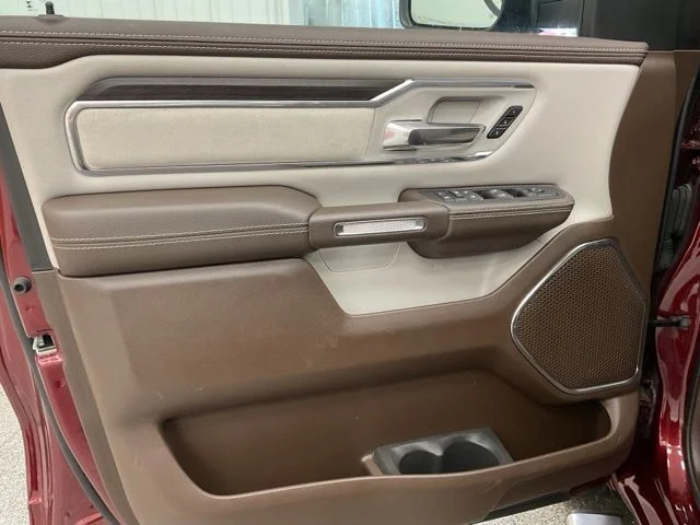 2025 Ram 1500 Laramie 4x4 Crew Cab 5'7" Box - Image 12