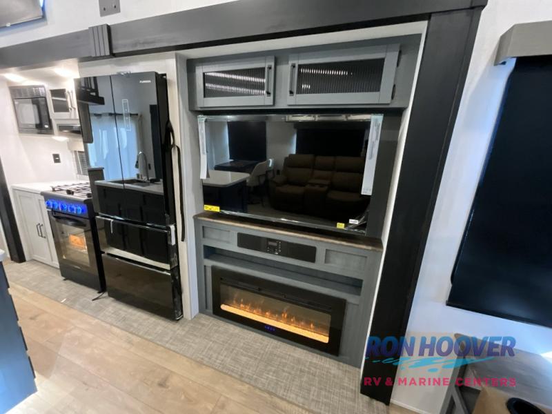 2026 PALOMINO 402LFT - Image 11