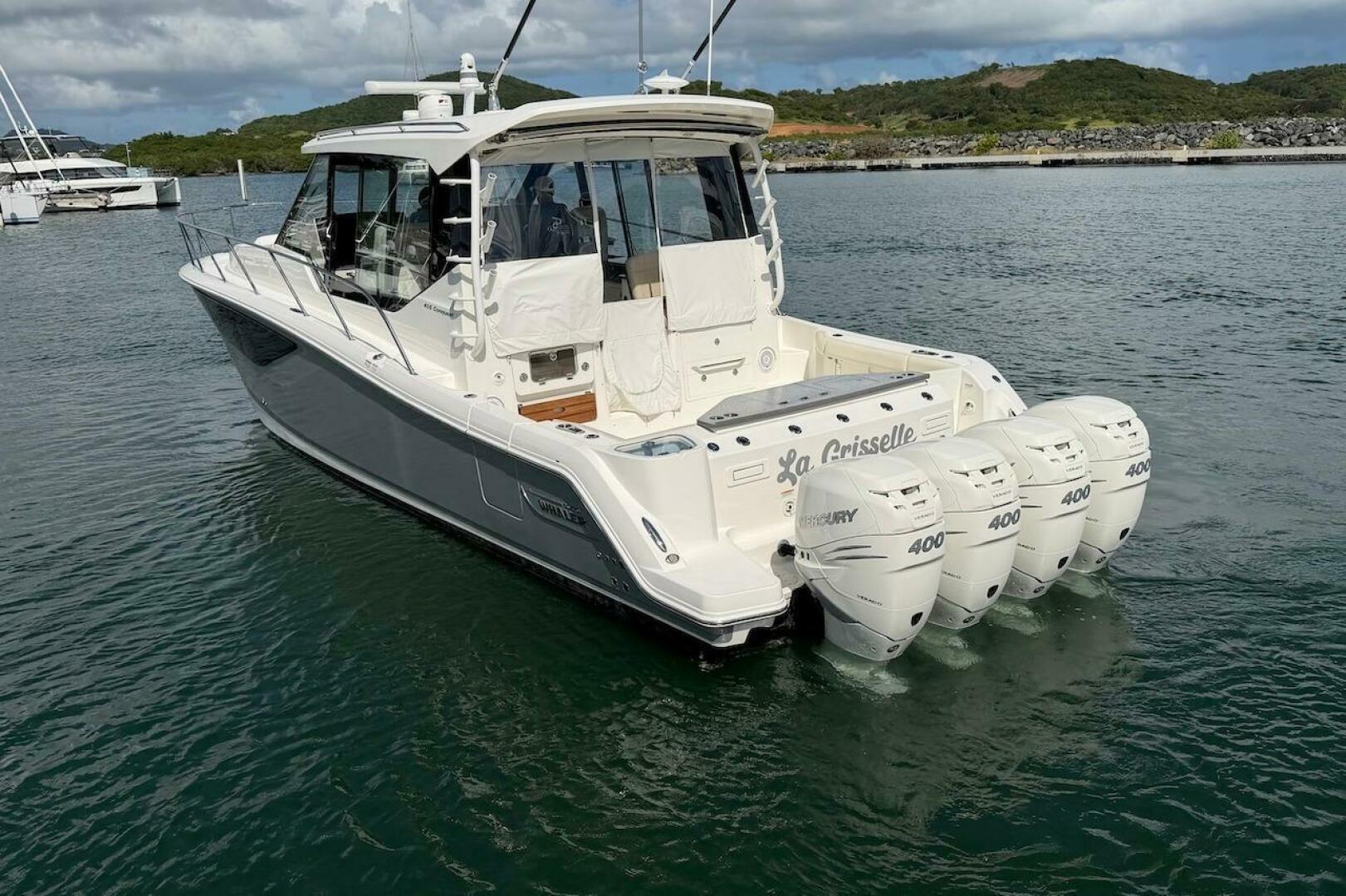 2021 Boston Whaler 405 Conquest - Image 14