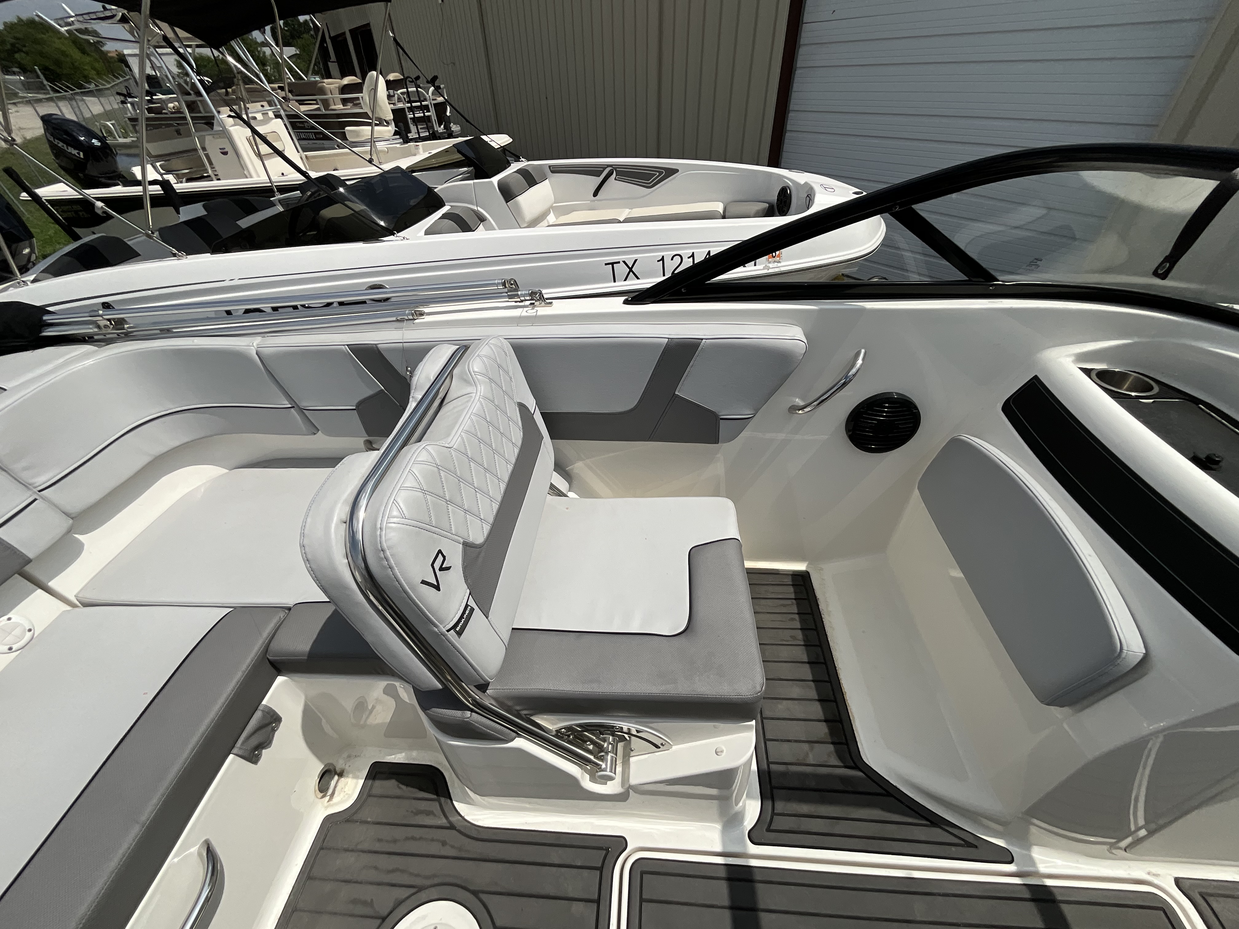 2023 BAYLINER 2023 VR5 - Image 7