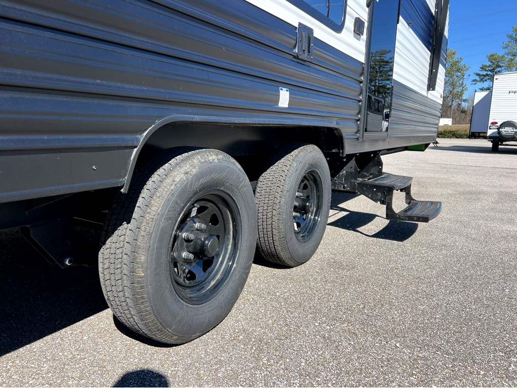 2025 FOREST RIVER GREY WOLF 26EV - Image 23