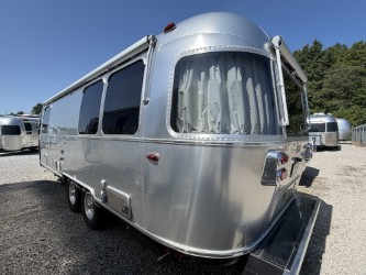 2026 AIRSTREAM GLOBETROTTER 25FBT - Image 6