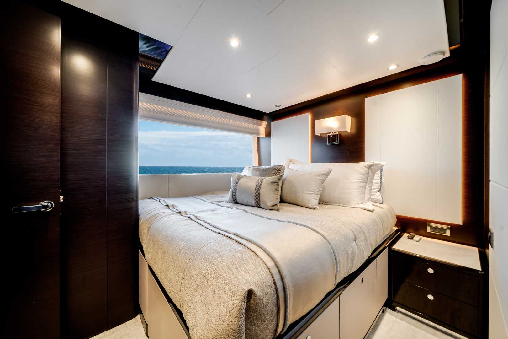 2022 Ocean Alexander 37L - Image 61