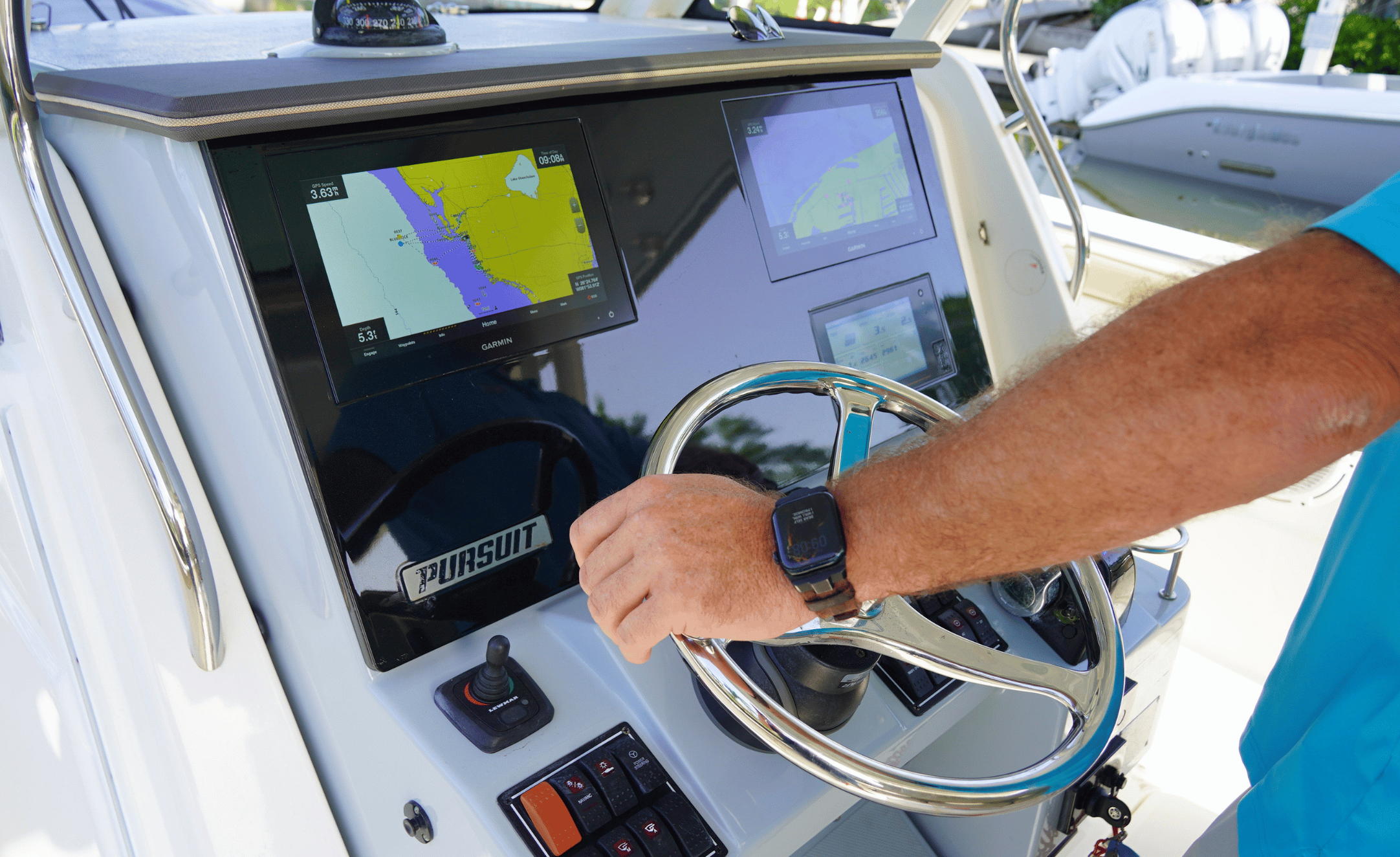 2020 PURSUIT S328 - Image 32
