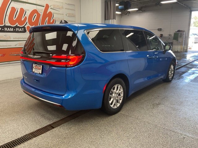 2026 Chrysler Pacifica Select FWD - Image 5