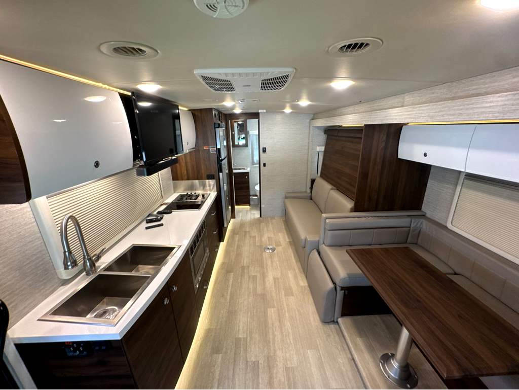 2023 WINNEBAGO VIEW 24D - Image 29