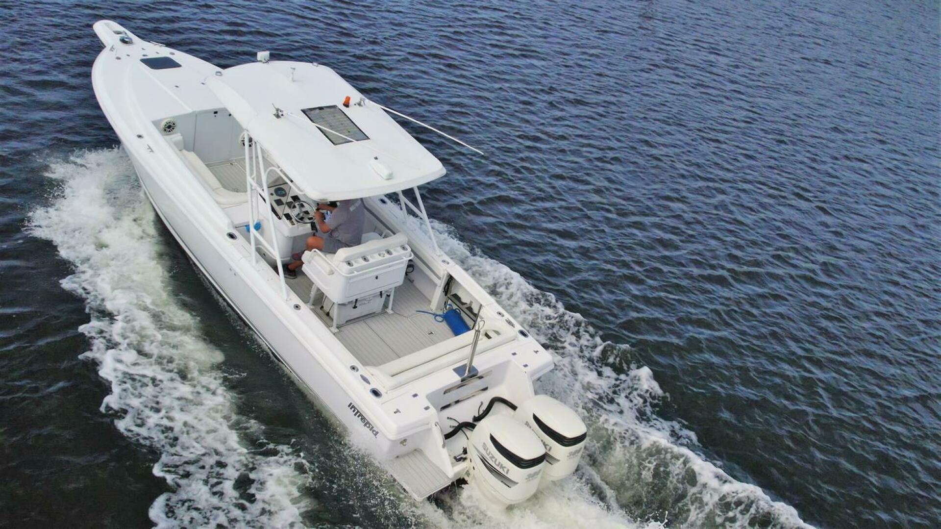 2003 Intrepid 32 - Image 43