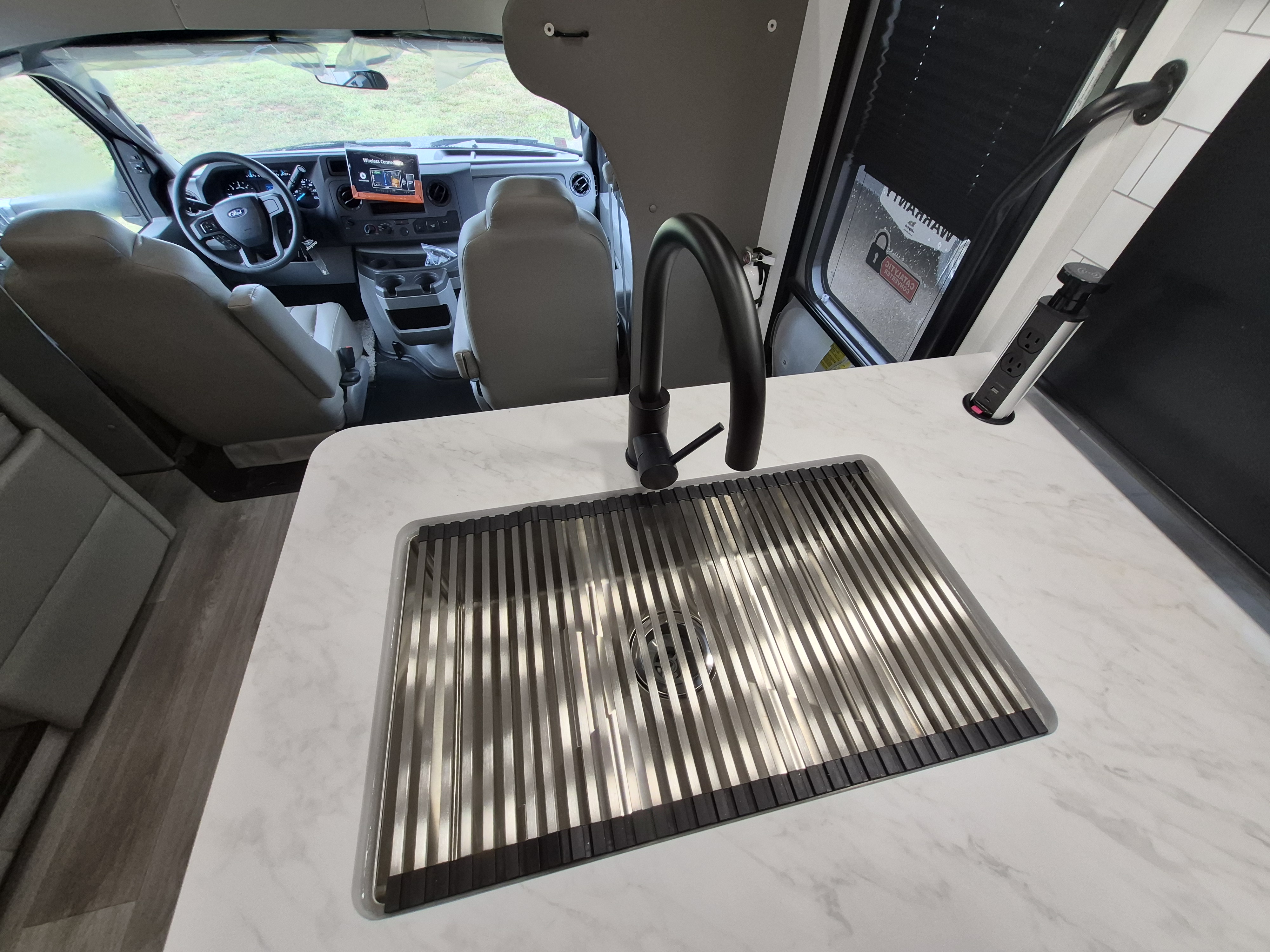 2027 JAYCO GREYHAWK 30Z - Image 28