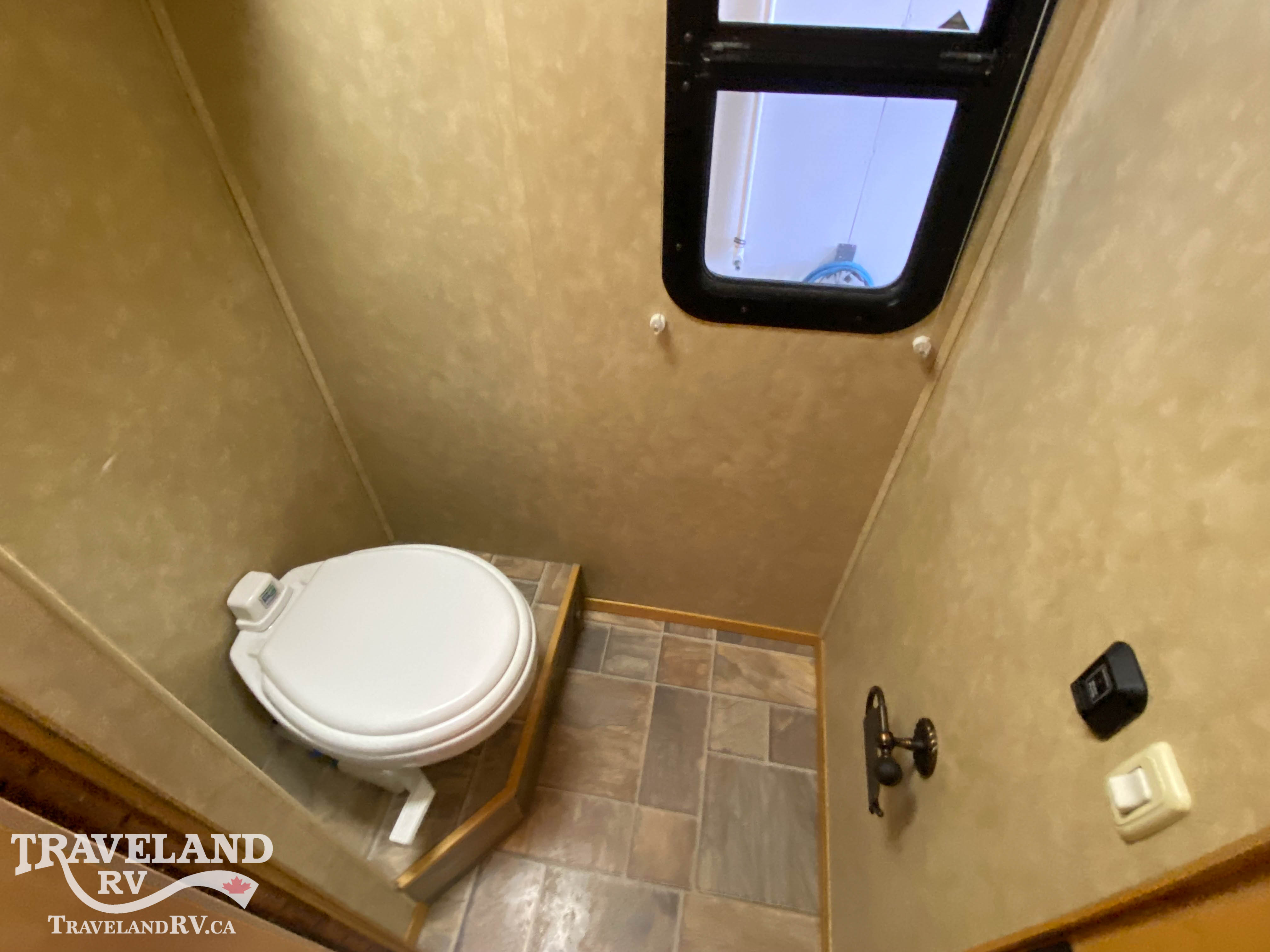2006 TRIPLE E COMMANDER 3711 - Image 30