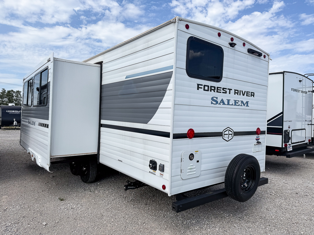 2025 FOREST RIVER SALEM CRUISE LITE 26DBUD - Image 11