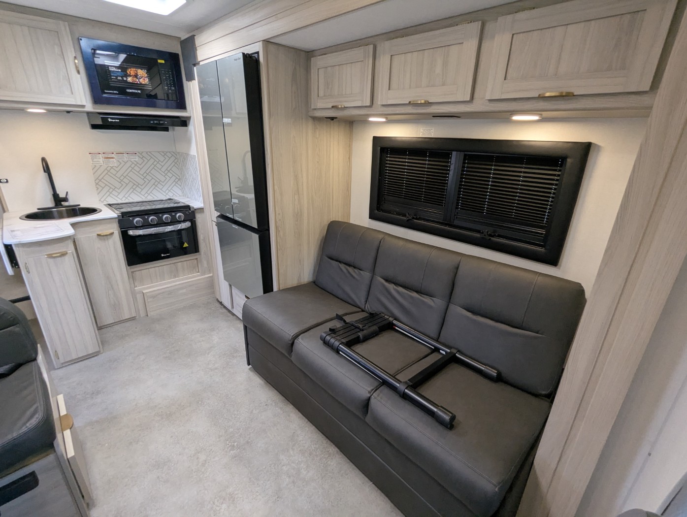 2027 Coachmen Cross Trail 26XG - Image 13