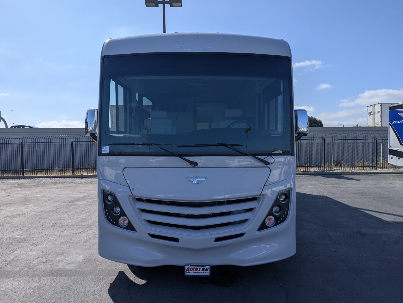2026 Fleetwood Flair 29M - Image 2