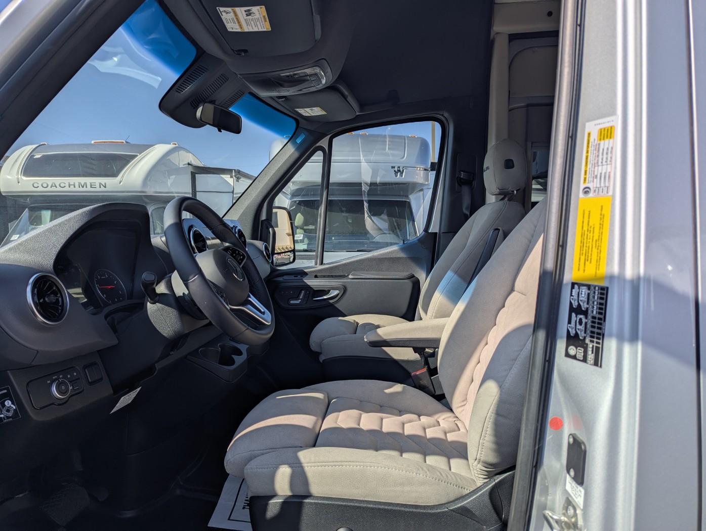 2025 Coachmen Galleria Li3 24A - Image 8