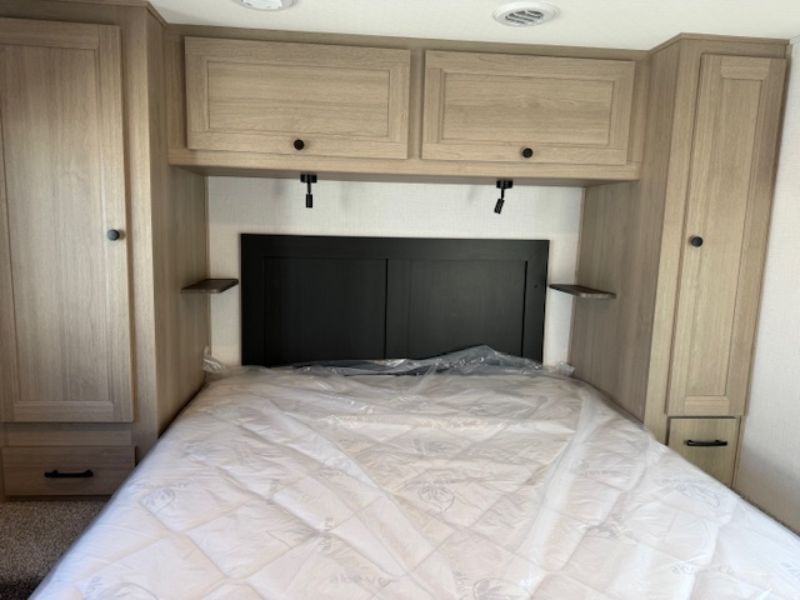 2026 Forest River Sunseeker LE 2850SLEF - Image 11