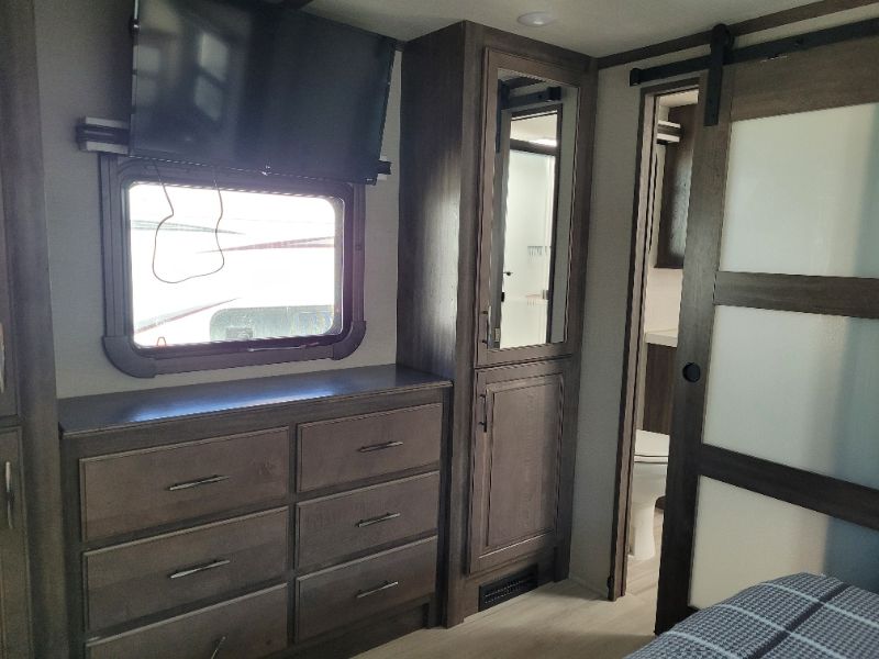 2021 Grand Design Solitude 382WB - Image 10