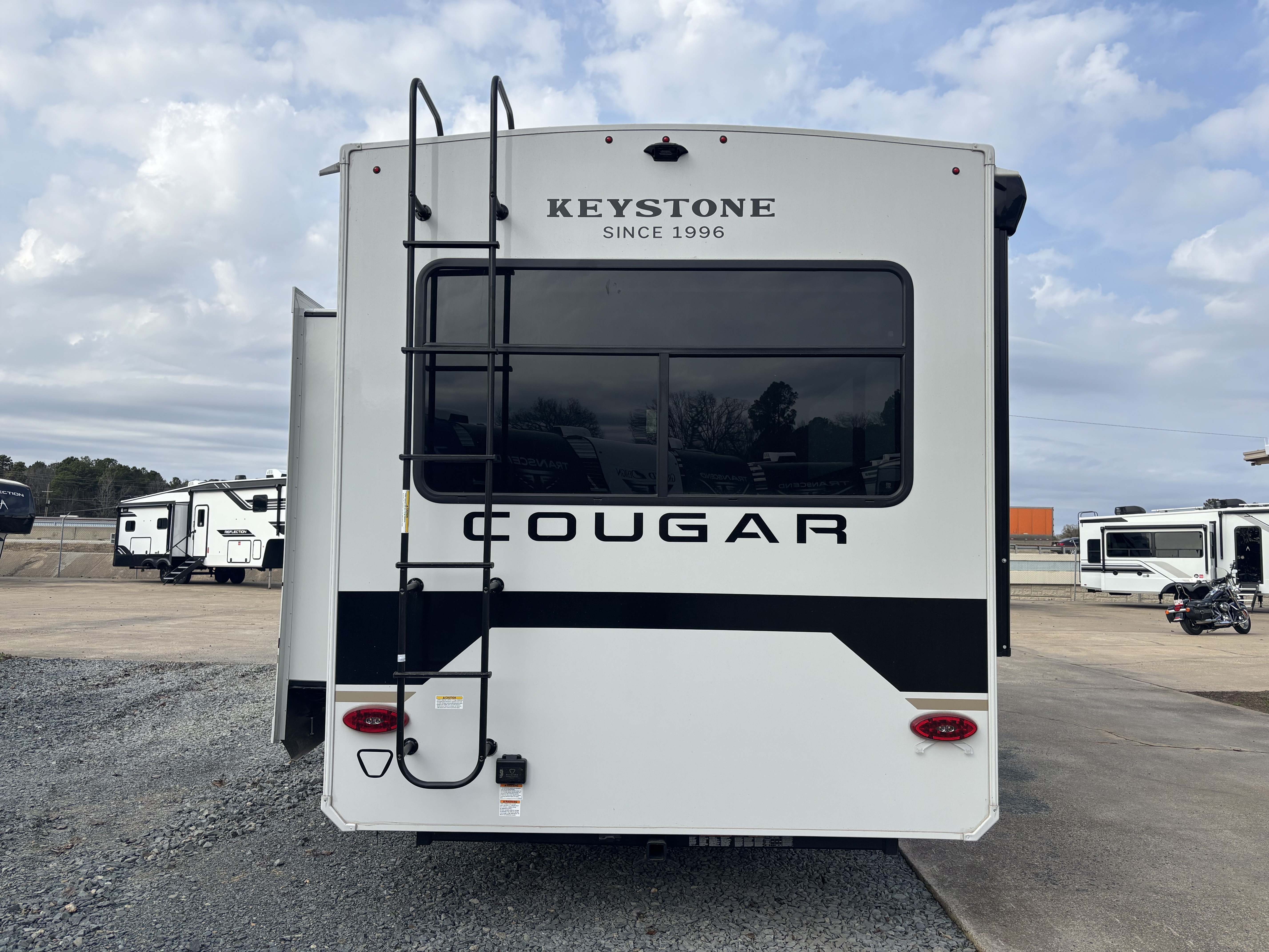 2026 Keystone Cougar Half-Ton 26RES - Image 8