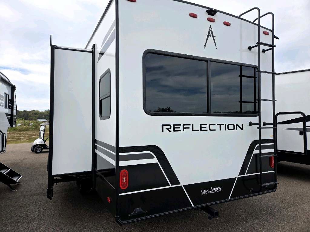 2026 GRAND DESIGN REFLECTION 295RL - Image 3