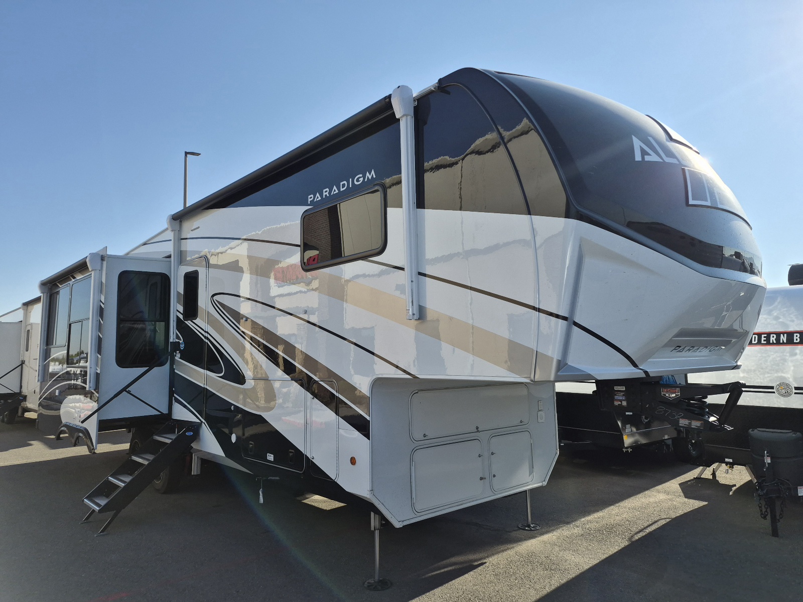 2027 Alliance RV PARADIGM 310RL - Image 1