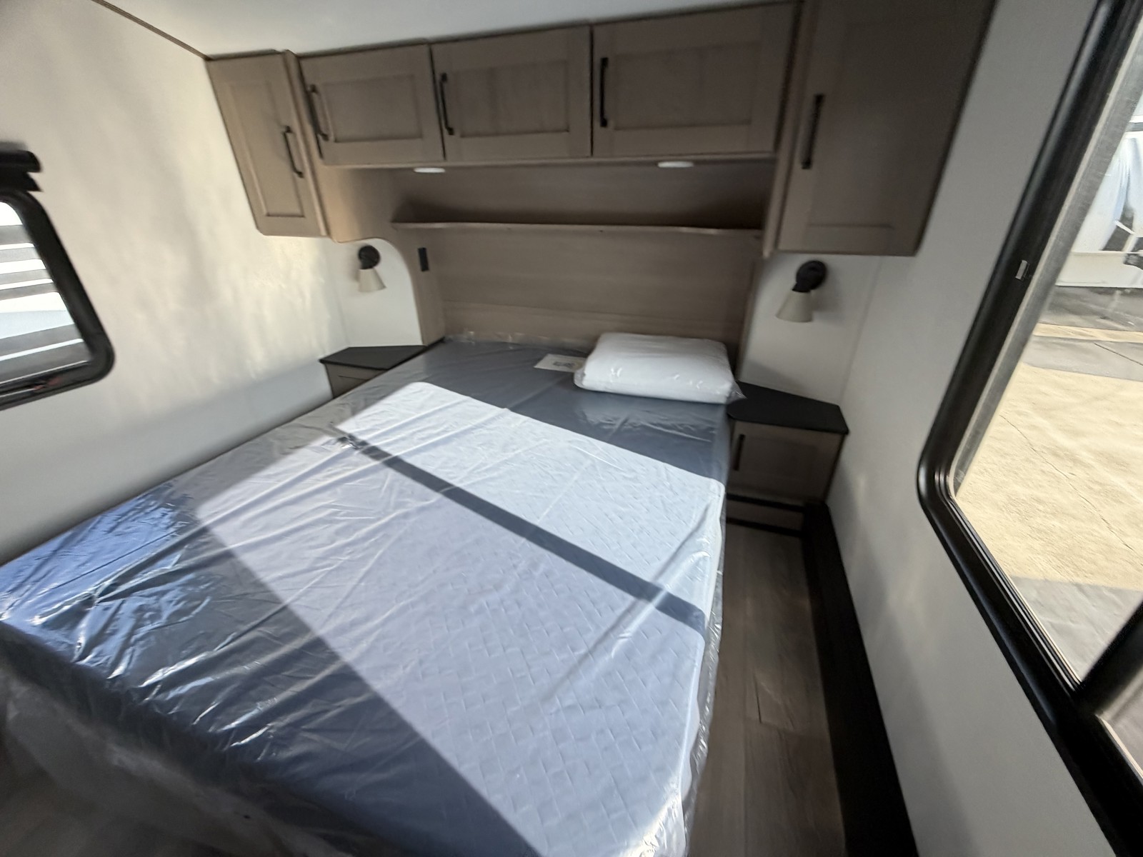 2026 GRAND DESIGN 324MBS - Image 39