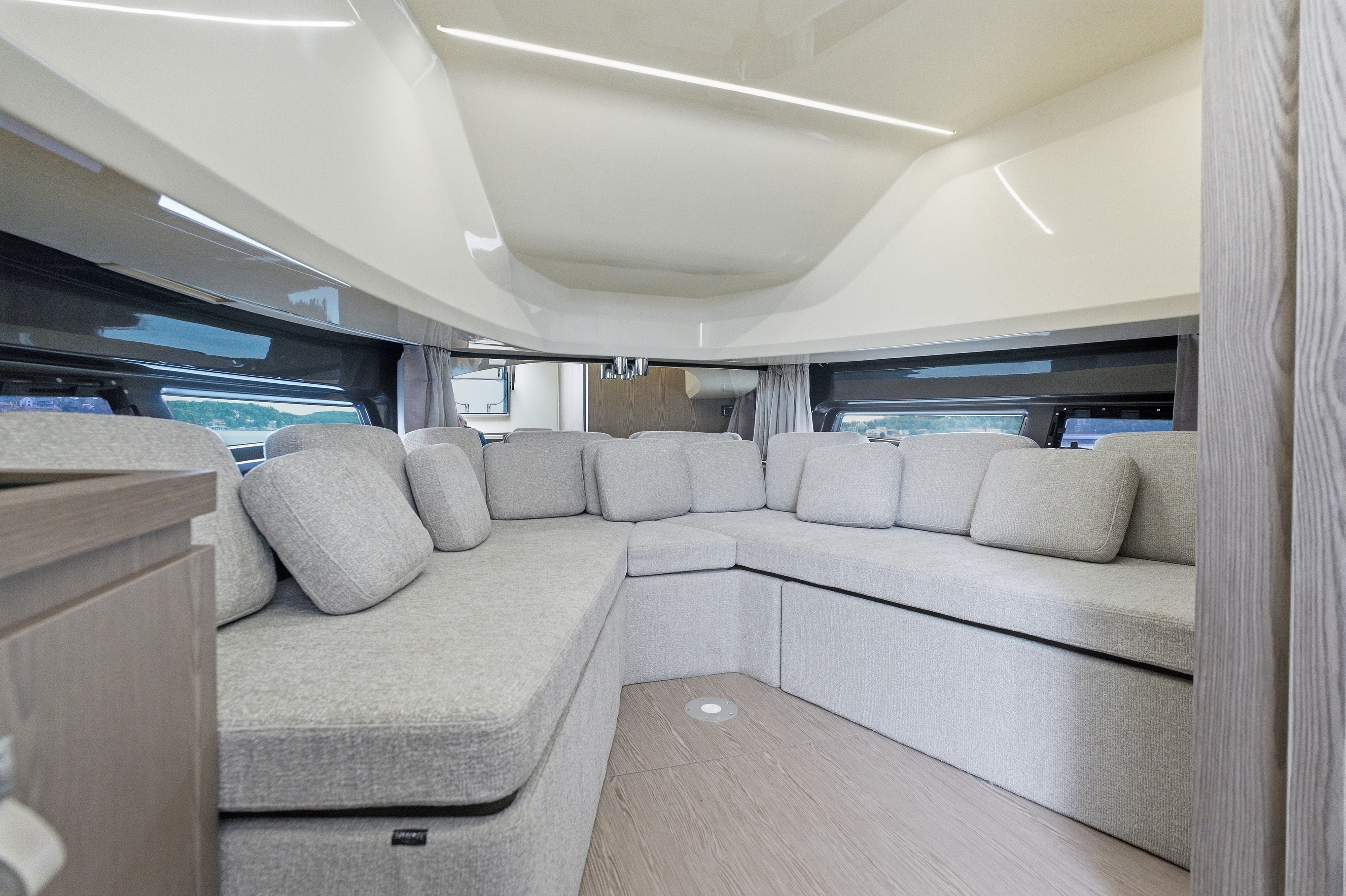 2025 Invictus TT430S - Image 84