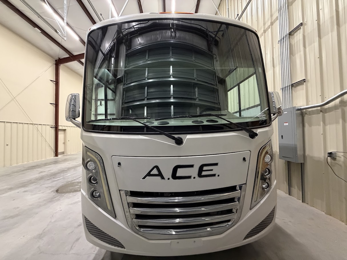 2023 THOR MOTOR COACH ACE 32B - Image 2