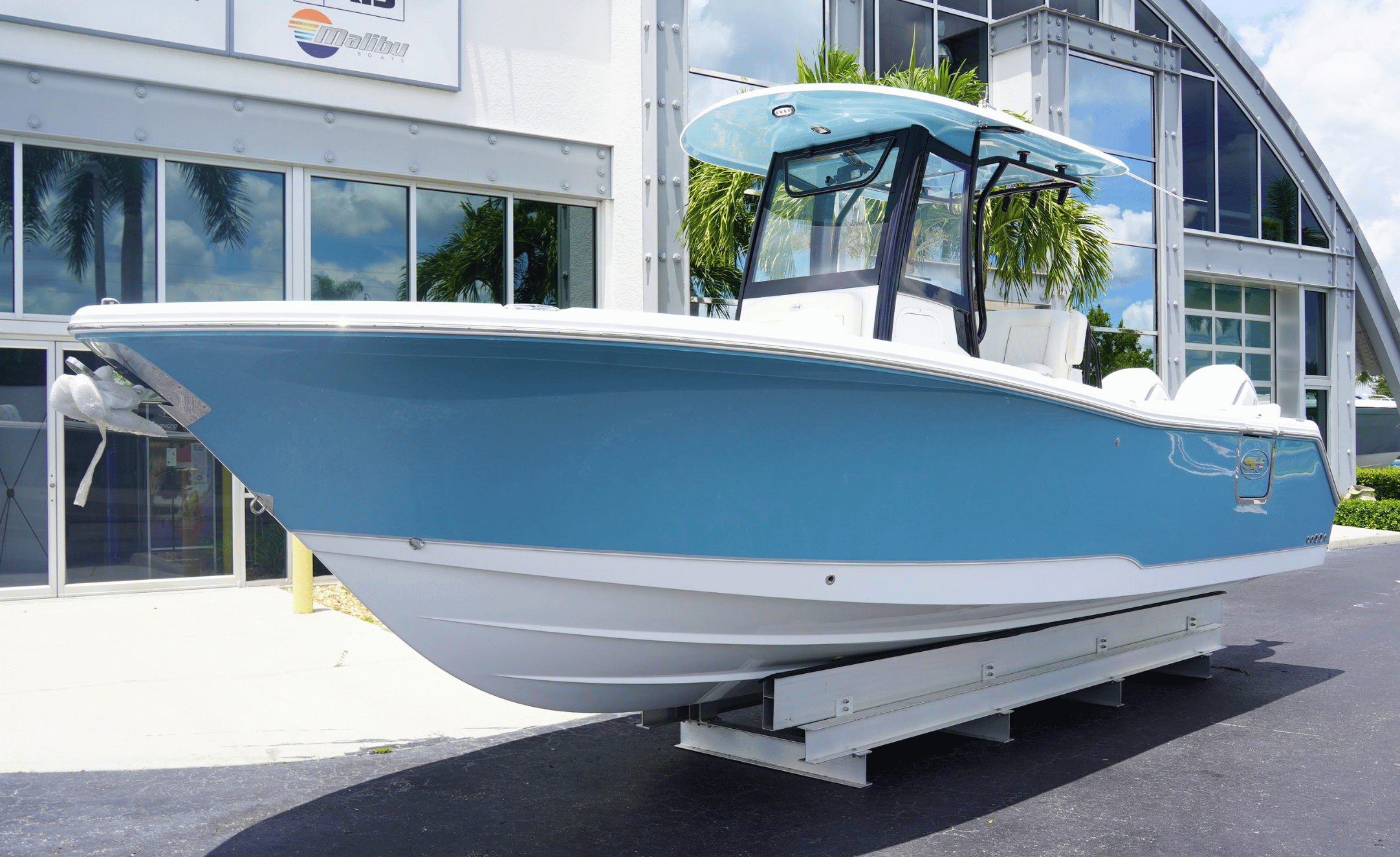 2027 SEA HUNT ULTRA 265SE - Image 8