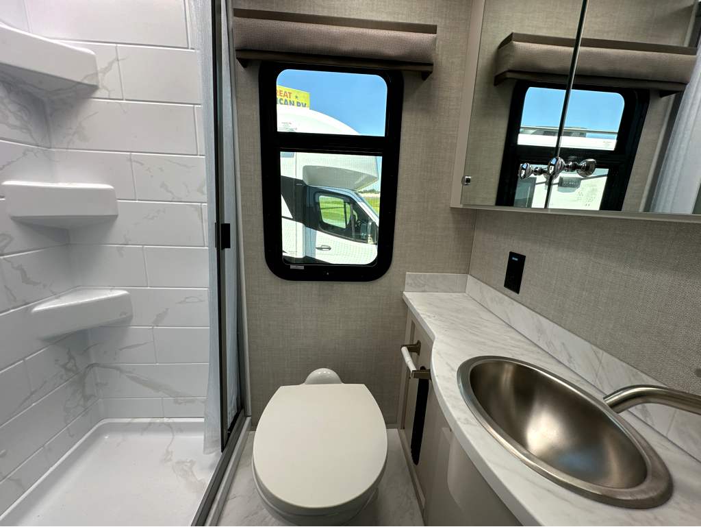 2026 THOR MOTOR COACH COMPASS 22MT - Image 16