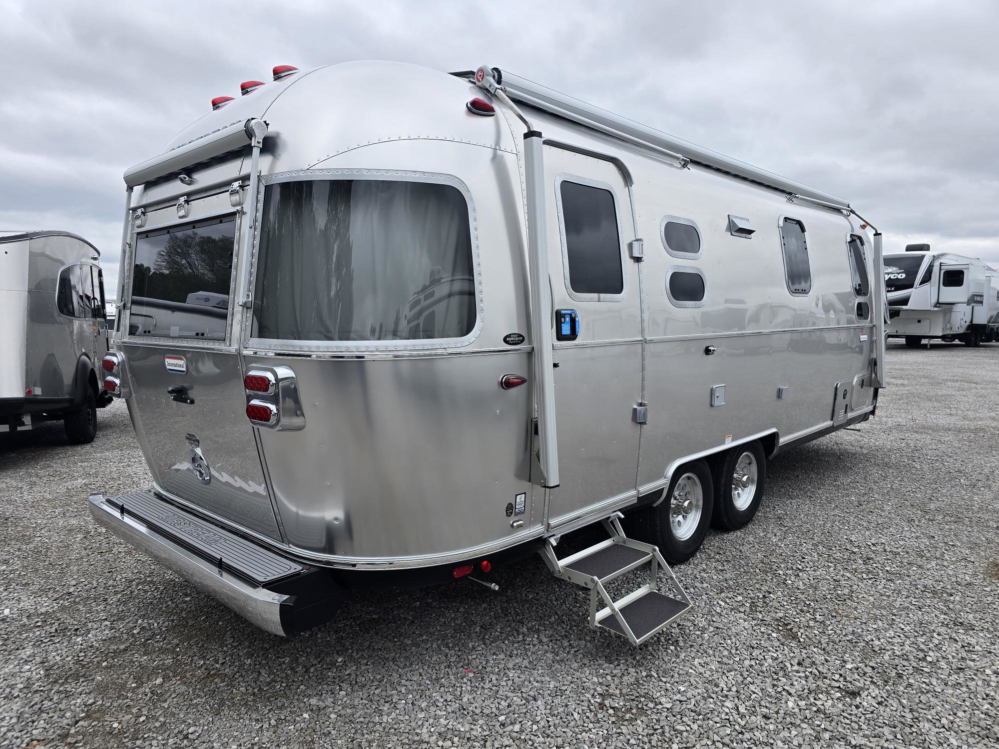 2026 Airstream International 25FB - Image 9