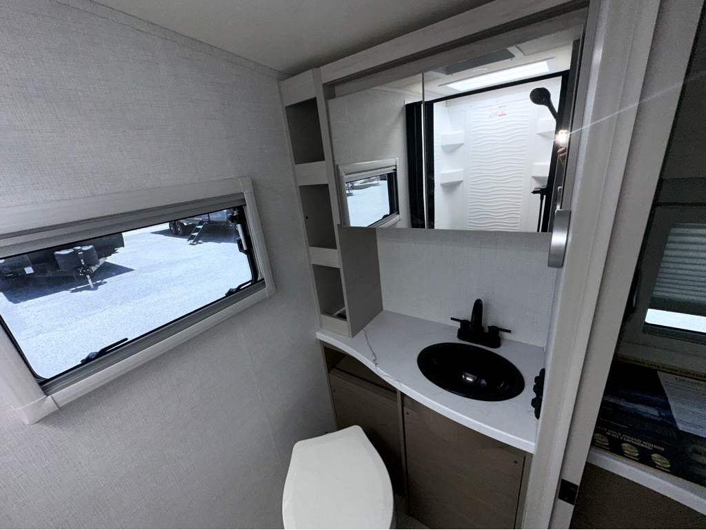 2025 GRAND DESIGN SERENOVA 150HL - Image 26