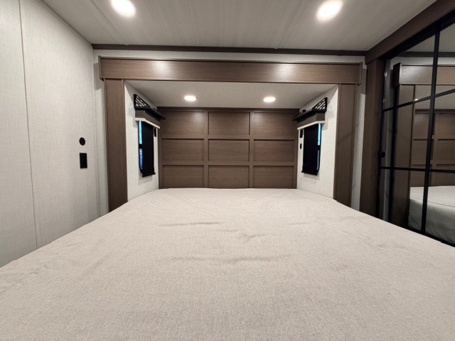 2026 Keystone Cougar 320RDS - Image 27