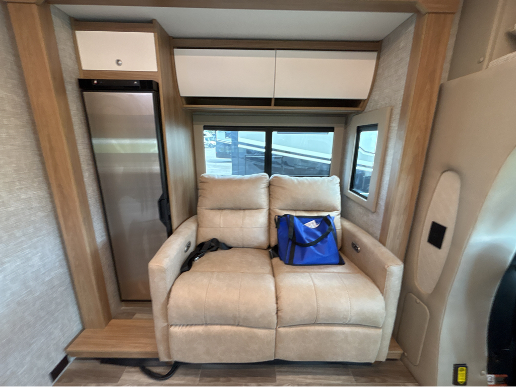 2026 TIFFIN WAYFARER 25 XLW - Image 9