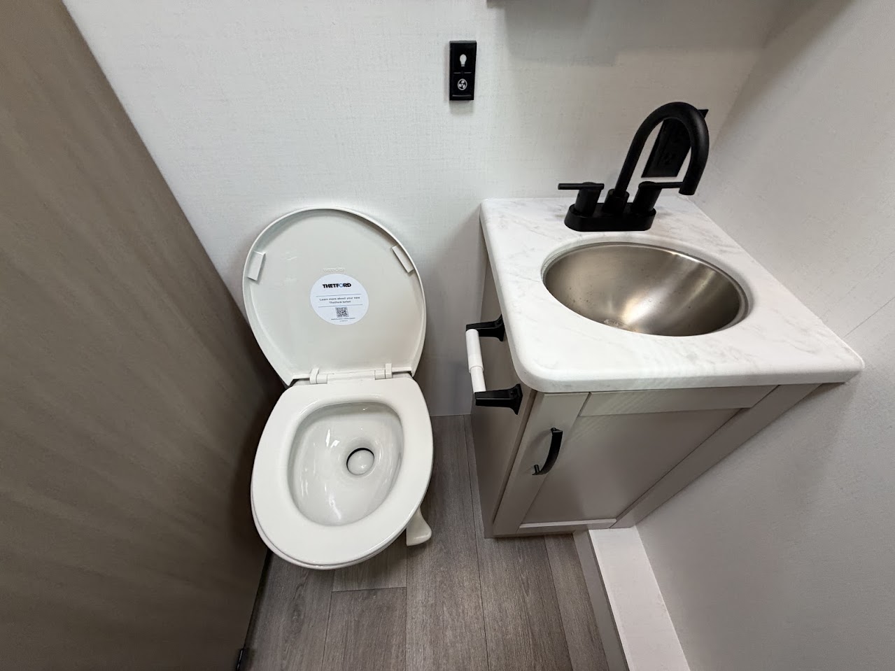 2027 JAYCO PRECEPT 36C - Image 42