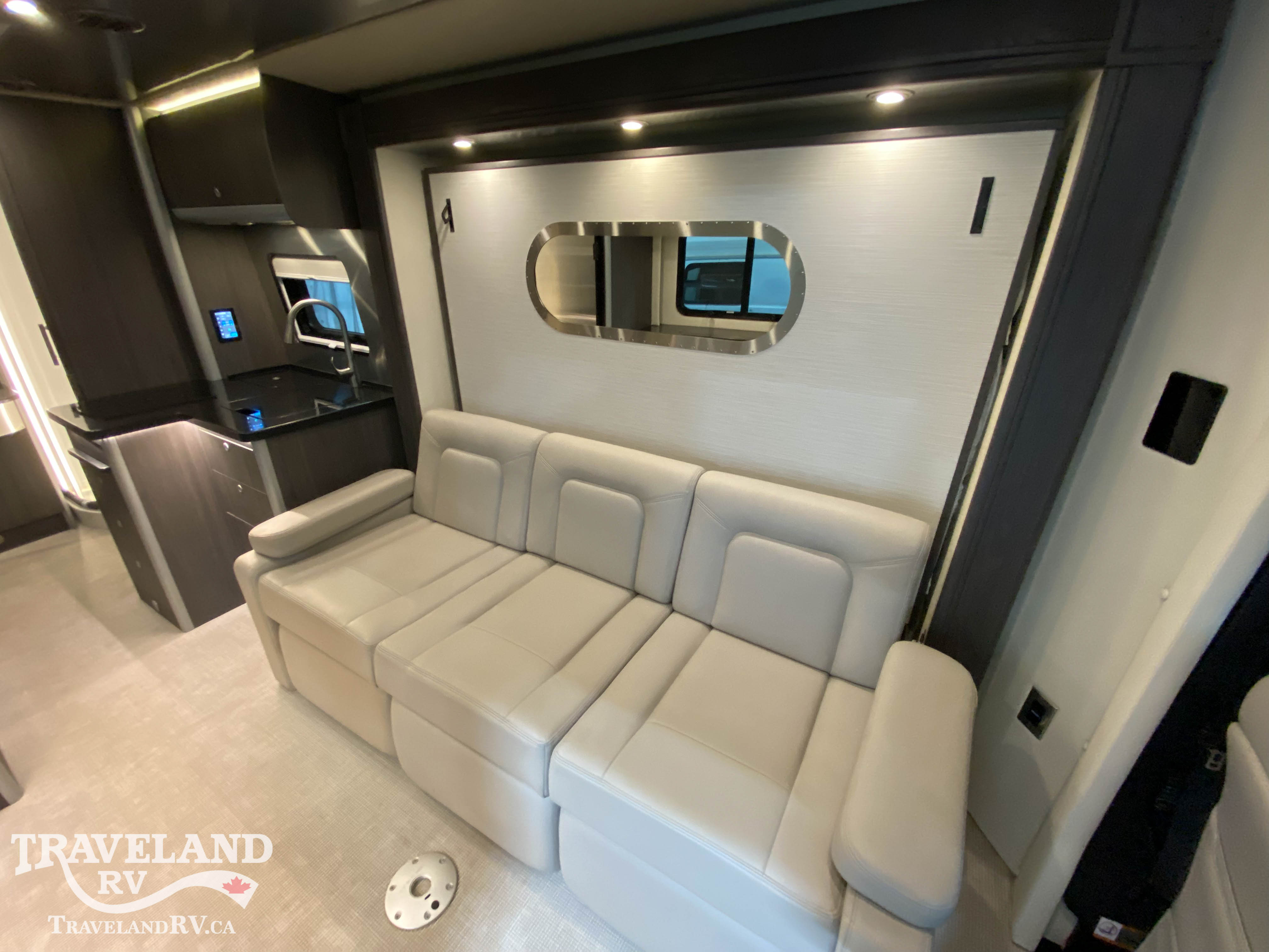 2023 AIRSTREAM ATLAS MURPHY SUITE E1 - Image 9