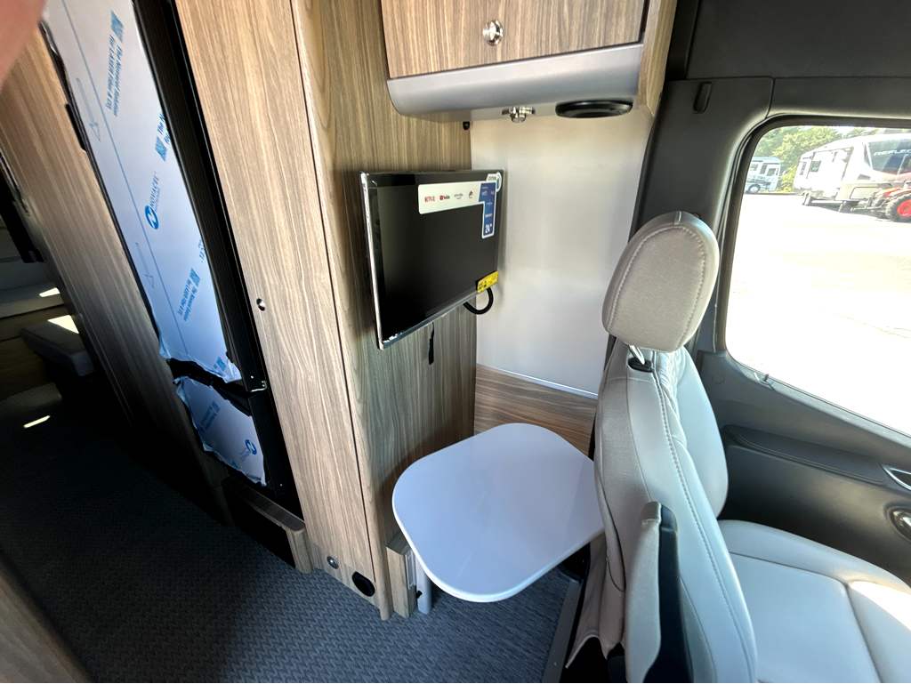 2027 AIRSTREAM INTERSTATE 24GT - Image 10