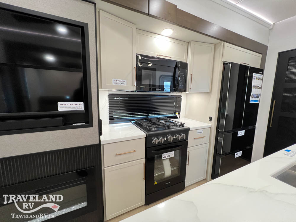 2027 Alliance RV Paradigm 310RL - Image 23