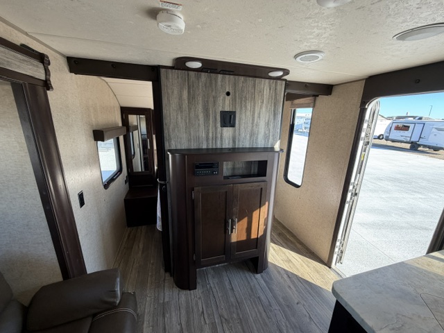 2018 CHEROKEE GREY WOLF 26DBH - Image 10