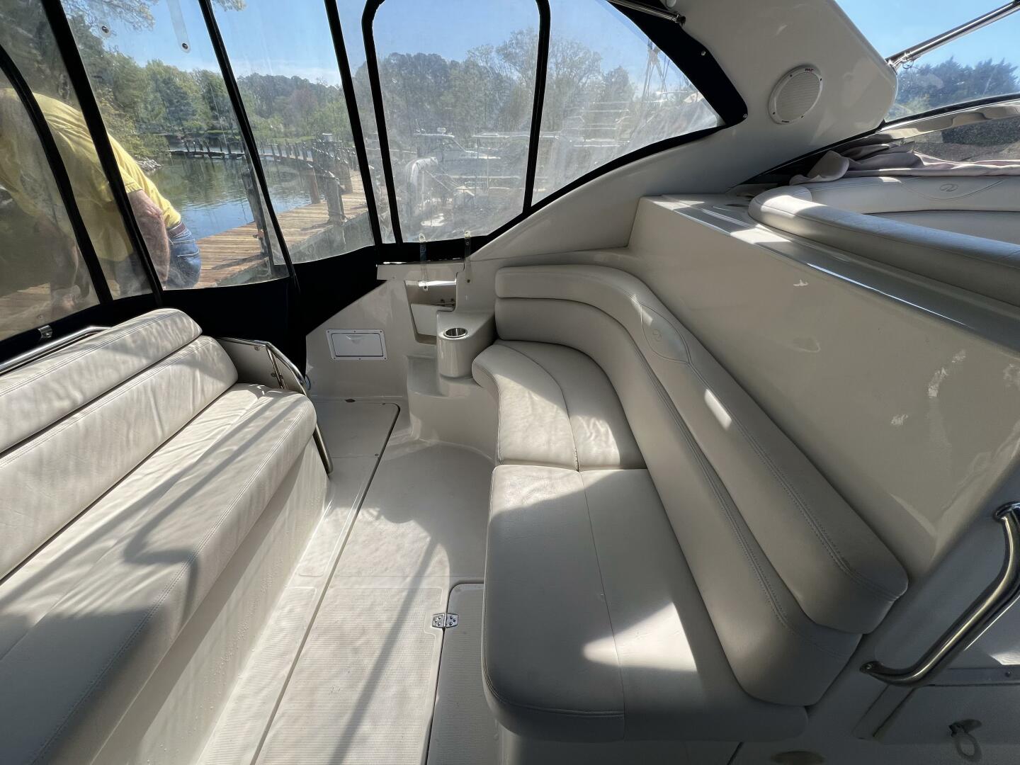 2000 Regal 4160 Commodore - Image 10