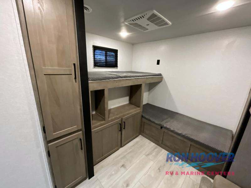 2025 KEYSTONE 310BR - Image 23