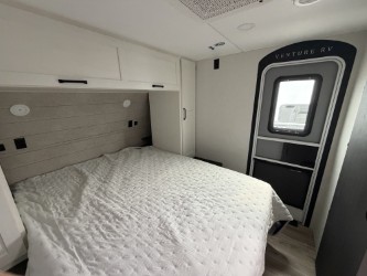 2027 VENTURE RV SIENNA 311VDB - Image 21
