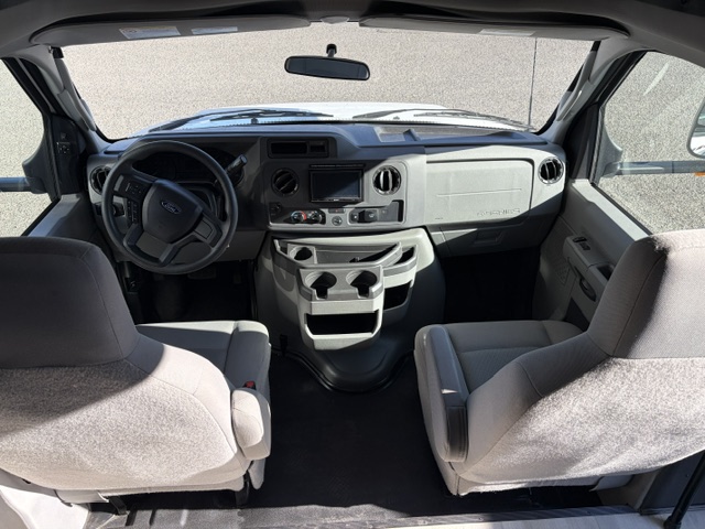2026 Forest River Sunseeker LE 3010DS - Image 8