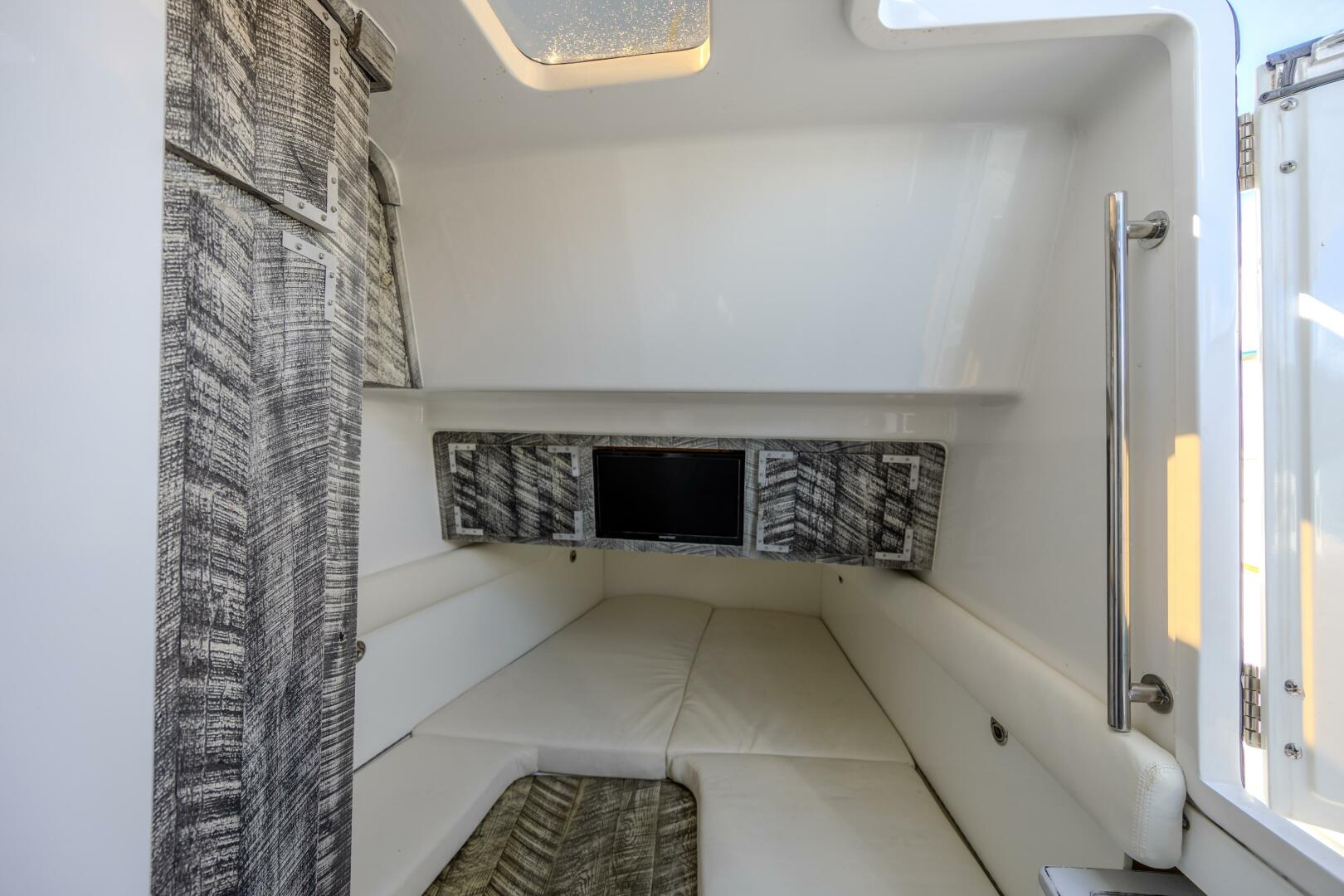2019 HCB 53 Suenos - Image 25