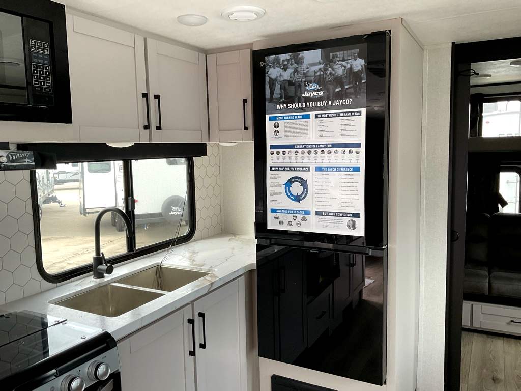 2026 JAYCO Jay Feather 29 QBH - Image 20