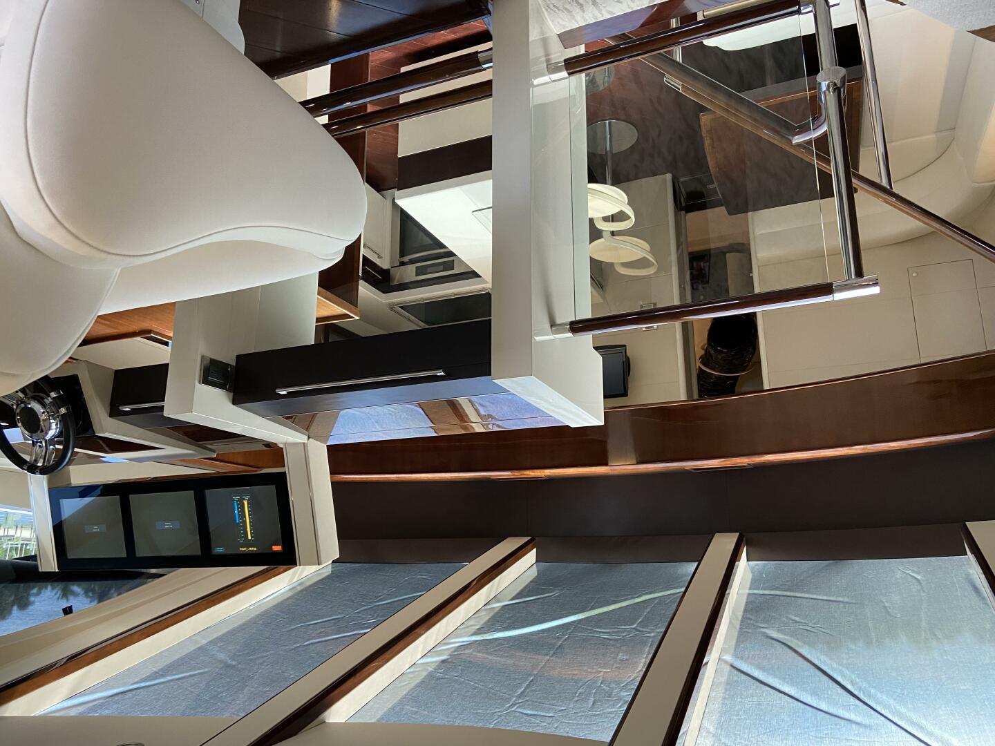 2009 Lazzara Yachts LSX 75 - Image 12