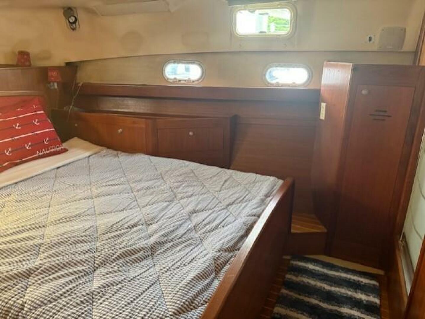 1999 Hunter Passage 450 - Image 11