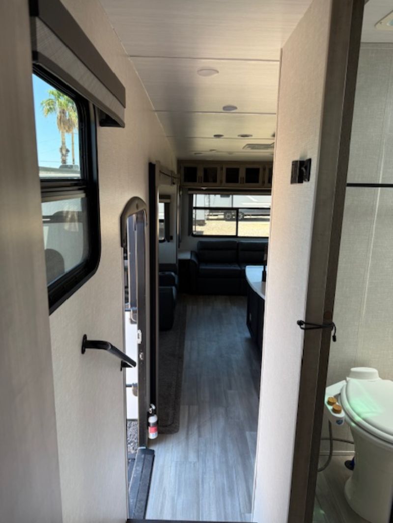 2021 Winnebago Voyage V2932RL - Image 14