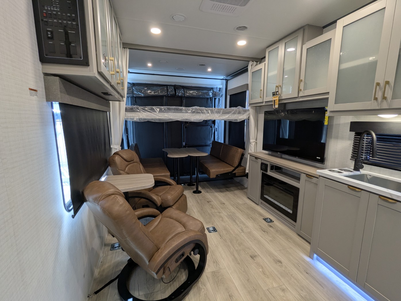 2027 FOREST RIVER STEALTH SFT2730 - Image 12