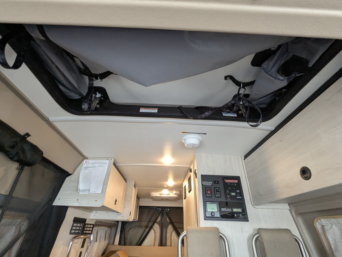 2027 Winnebago Solis 59P - Image 16