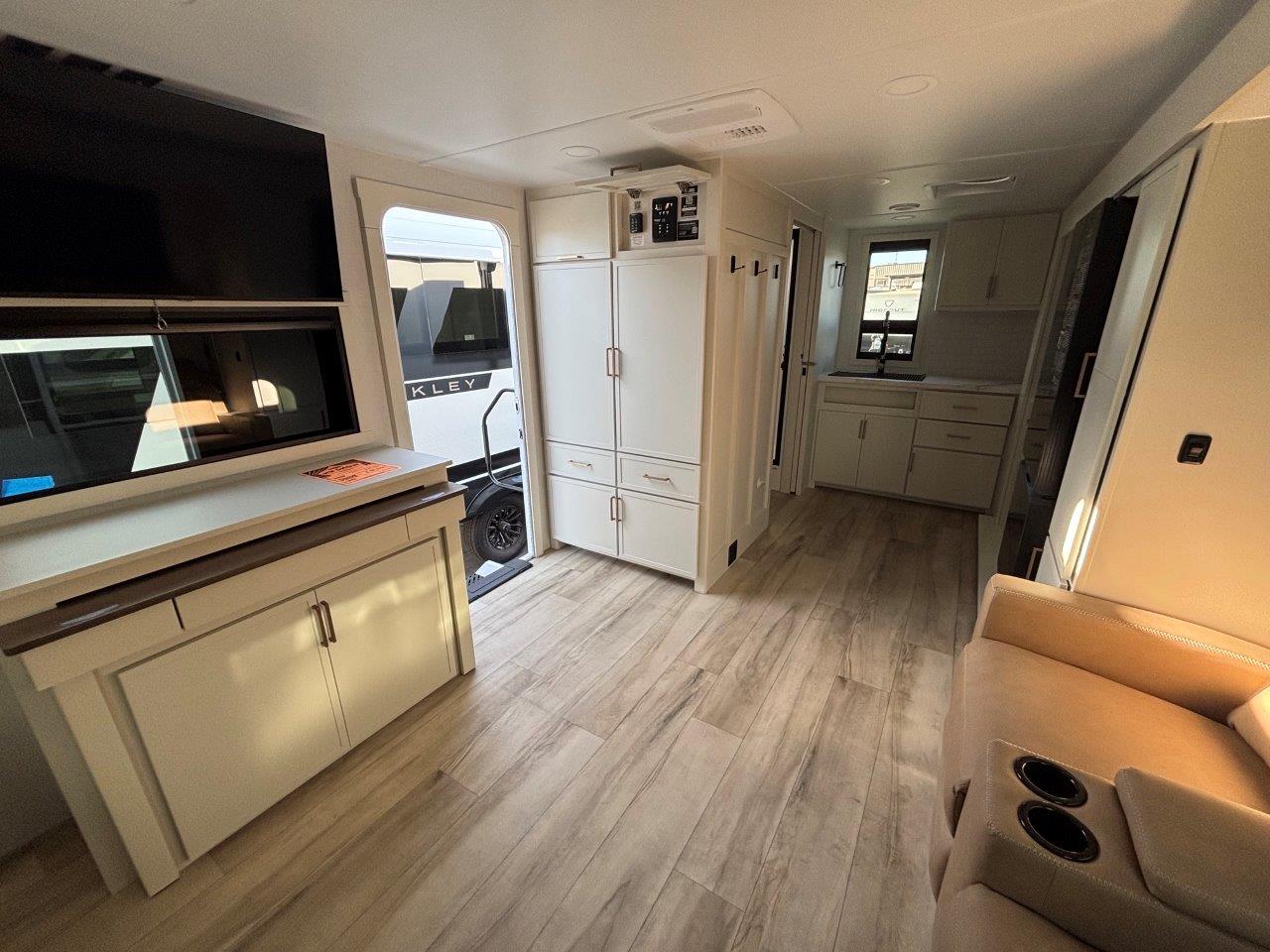 2026 Brinkley RV Model Ix 23x - Image 7